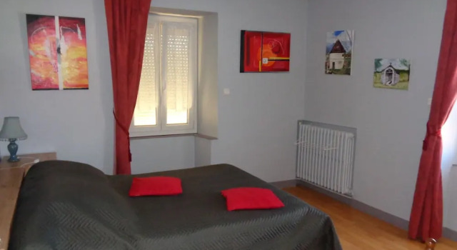Au Pied du Cognelot, จอง โรงแรม ชาลองเดรย์ Champagne - Ardenne