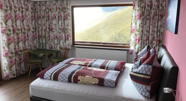 Pension Riese, Забронировать Отель Отели Штубайталь 3 звезды, 3*