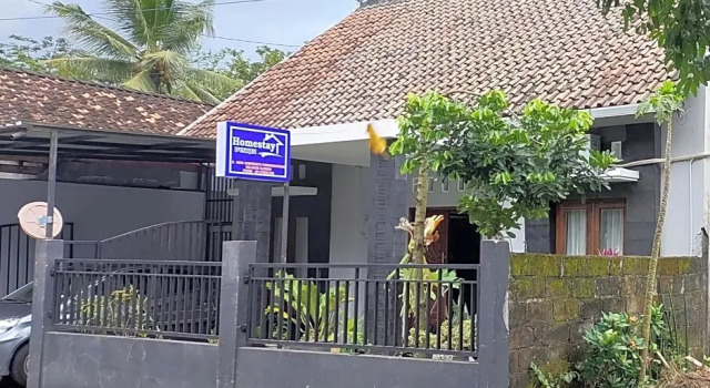 D’Unique Homestay by Luxury Degree, Book Hotel Kalasan Yogyakarta Province