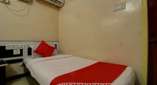 Sri Jayaram Lodge by OYO Rooms
