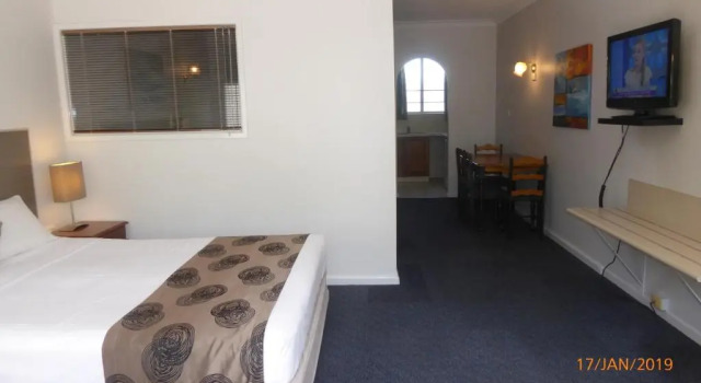 Люкс Tower Court Motel