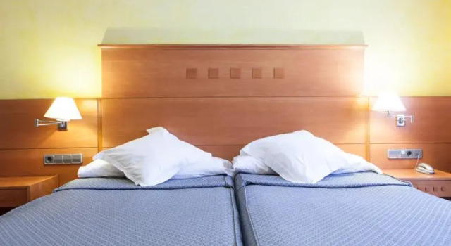 Двухместный номер Standard с балконом Hotel Cervantes