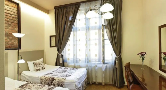 Casa Reims, Rezervovat Hotel Hotely v Prahova Valley s parkováním, Parkování