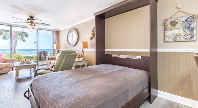 Pelican Walk 109, Book Hotel Hoteller i Lower Grand Lagoon med parkering, Parkering