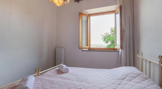 Spacious Tuscany Retreat, Забронировать Дом для отпуска Коттеджи Гамбасси-Терме, Коттедж