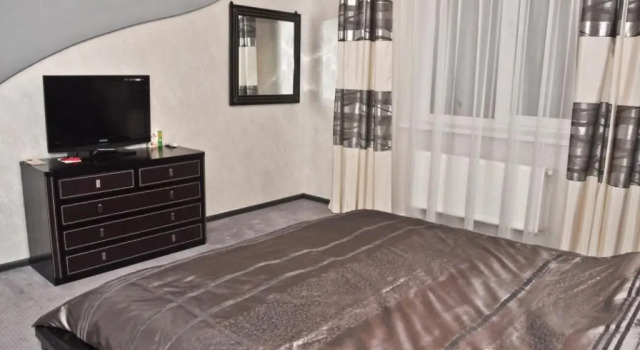 Coliseum, Book Hotel Hotels in Khmelnitskiy with Breakfast, Breakfasts