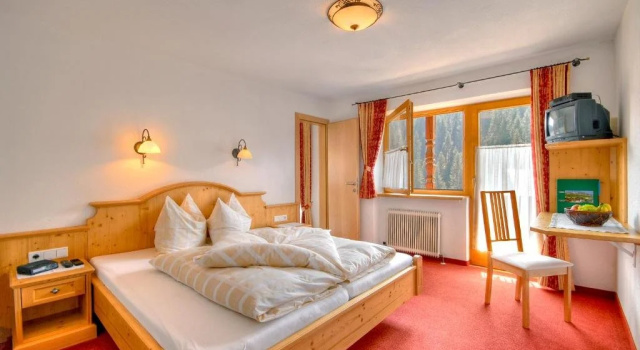 Pension Achensee, Rezervați Hotel Hoteluri în Tirol cu parcare, Parcare