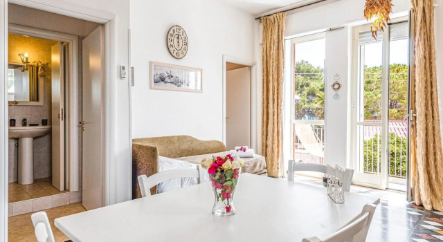 Nice Apartment in Siracusa With Outdoor Swimming Pool, Wifi and 1 Bedrooms, Book Apartment Hotels in Sicily with a Pool, Swimming Pool