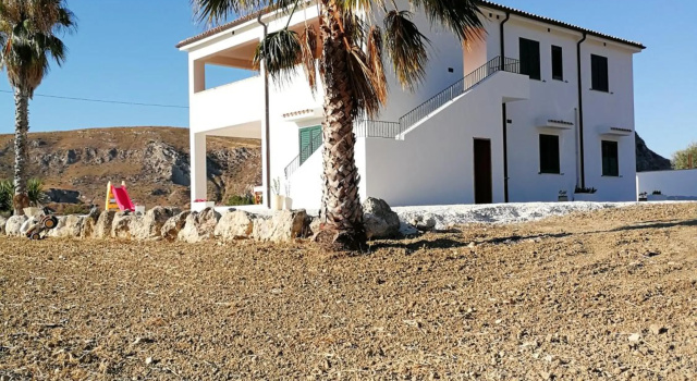 One bedroom appartement with sea view and furnished garden at Montallegro 2 km away from the beach