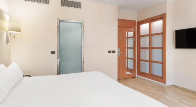 Двухместный номер Superior B&B HOTEL Elche