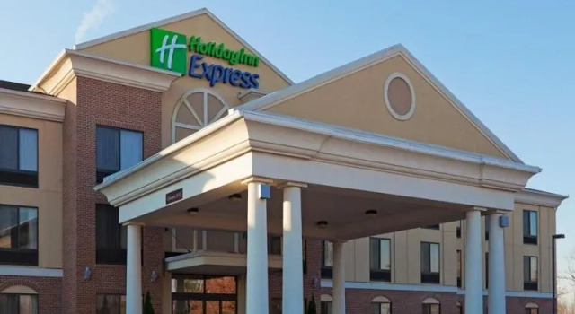 Семейный люкс Holiday Inn Express & Suites Martinsville by IHG