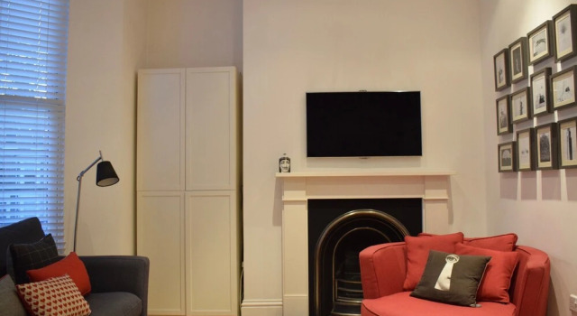 1 Bedroom Apartment in Queen's Park
