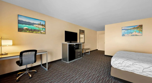 Двухместный номер Standard с частичным видом Best Western Topaz Lake Inn