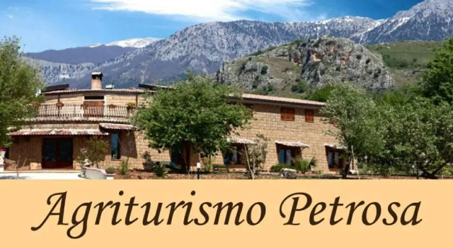 Agriturismo Petrosa, Reserva ahora Hotel Hoteles en Basilicata con piscina, Piscina