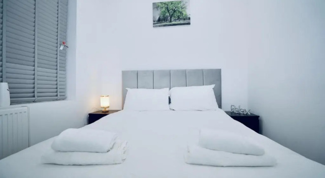 Luxury Apt Close To Ilford Station - Free Parking, Забронировать Отель Отели Большого Лондона с парковкой, Парковка