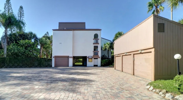 New Listing! Beachfront Gem W/ Wraparound Balcony 3 Bedroom Townhouse