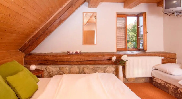 Habitación cuádruple Estándar Hotel BELLA