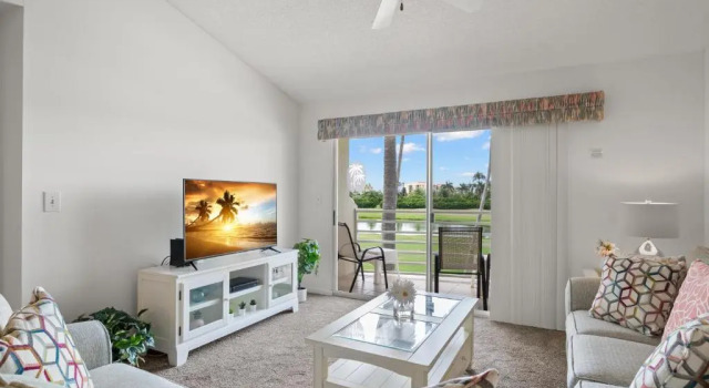 Vista Verde North 5-231, 2 Bedrooms, Sleeps 6, Golf View, Heated Pool, Spa, WiFi, Rezerwuj Hotel Saint Petersburg Pinellas County