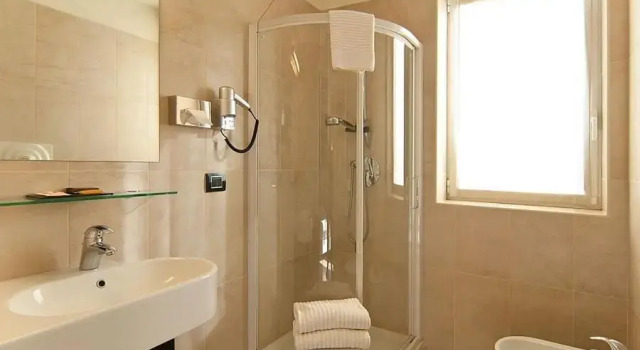 Одноместный номер Standard с балконом HOTEL HMR RHO Milano