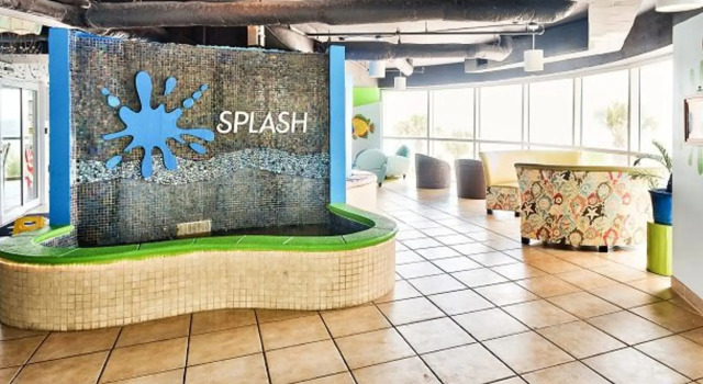 Splash 302W 833325 by RedAwning
