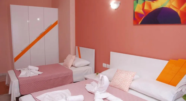 Трёхместный номер Standard с балконом и с видом на сад Villa Green Garden