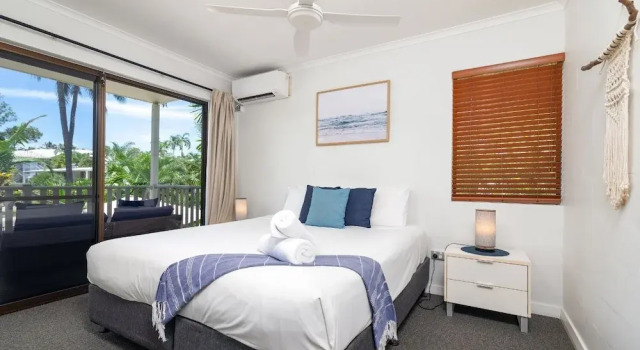 Апартаменты с 2 комнатами с балконом и с видом на бассейн Seascape Holidays - Tropical Reef Apartments