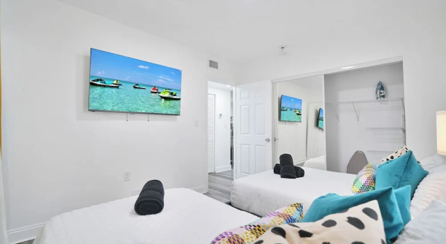 6 to 42 Guests 6 Kitchens Comfort Retreat Heart Wynwood