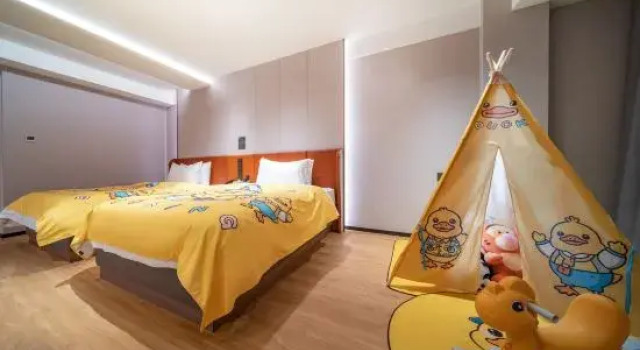 Семейный тент с видом на реку Sanya Fengchuang Holiday Hotel (Municipal Government Branch)