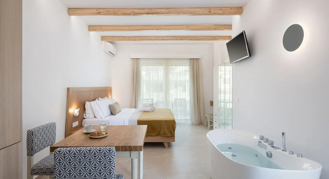 Двухместный номер Superior с видом на город Vergina Beach Resort
