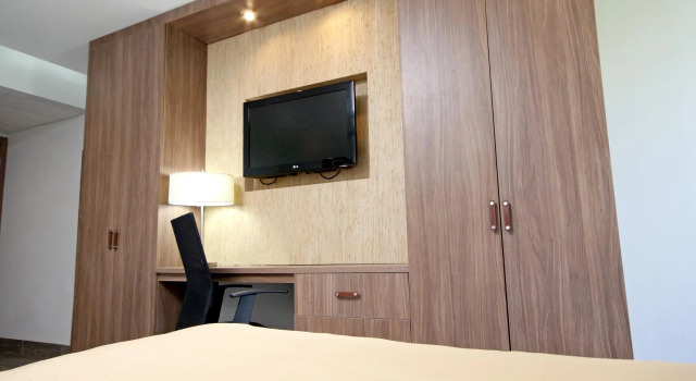 Четырёхместный номер Standard voco Hermosillo by IHG