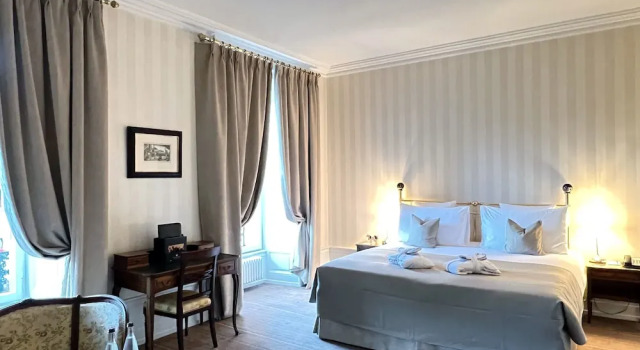 Двухместный номер Superior с видом на город Hôtel Des Trois Couronnes & Spa - The Leading Hotels of the World