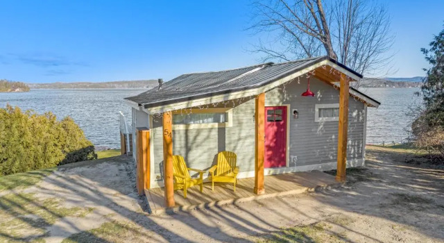 Вилла Cozy Lakeshore Cottage