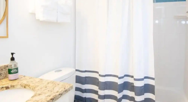 Коттедж Fort Pierce - 2BD 2BA Tropical Surfside Retreat
