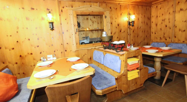 Spacious Holiday Home in Solden with  Sauna, Забронировать Отель Отели Тироля 3 звезды, 3*
