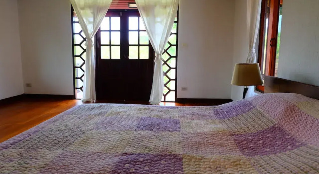 Номер Deluxe с 2 комнатами с балконом Villa Franjipani Maerim