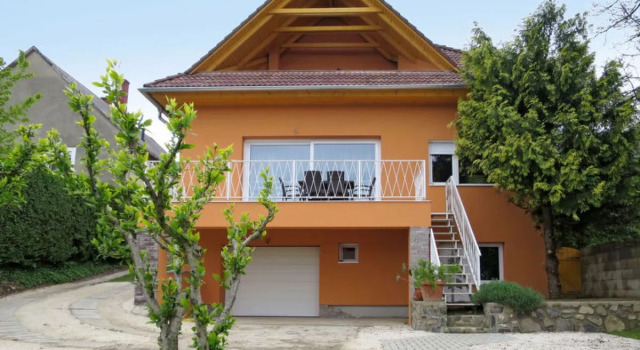 Beate (BAC121), Забронировать Отель Бадачоньтомай Бадачонь, рядом с Szegedy Roza House Literature Museum