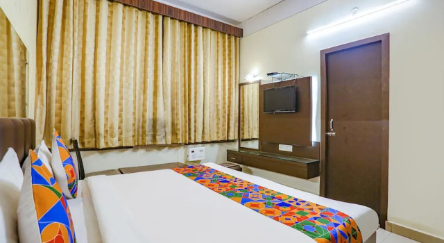 Hotel Kanha Classic by OYO Rooms