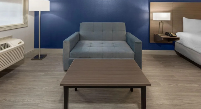 Двухместный номер Deluxe Angel Inn Near IMAX, a Travelodge by Wyndham