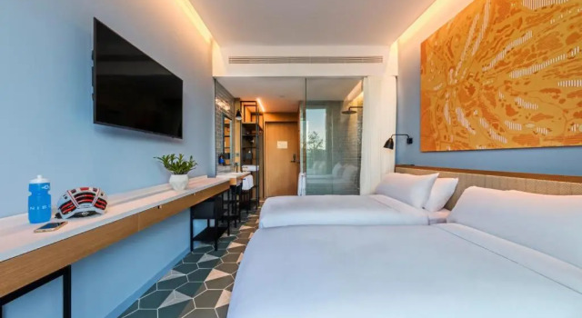 Двухместный номер Deluxe с балконом Hotel Lavida at Camiral, a Quinta do Lago Resort