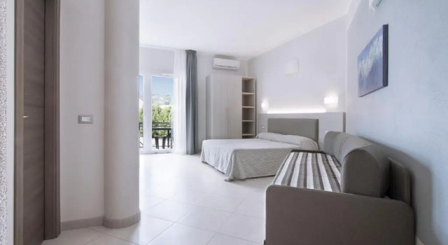 Студия Diano Sporting Apartments
