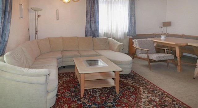 Beautiful Caravan in Gosau With 6 Bedrooms and Wifi, Book Hotel Gosau 