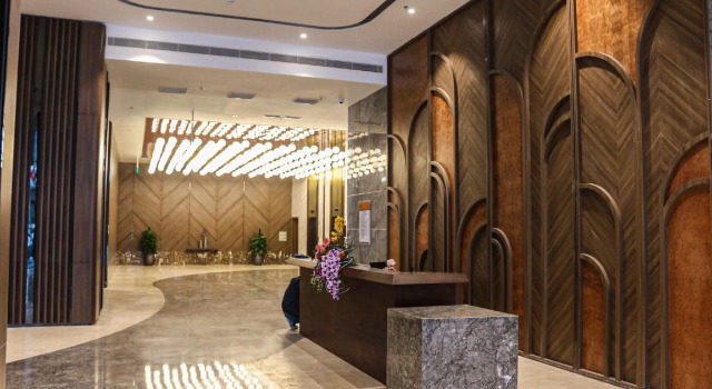Muong Thanh Luxury Ha Long Centre Hotel