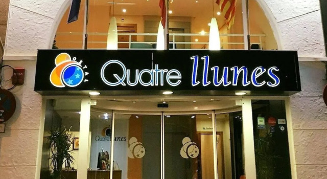 Hotel Quatre Llunes
