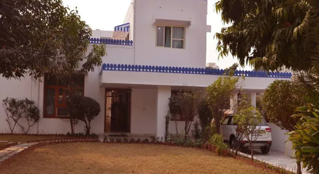 OYO 10963 Hotel Guman Auberge
