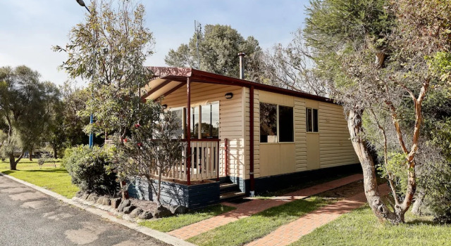 Номер Deluxe с балконом Marengo Family Caravan Park