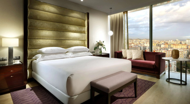 Двухместный номер Deluxe High Floor с панорамным видом Hyatt Regency Barcelona Tower