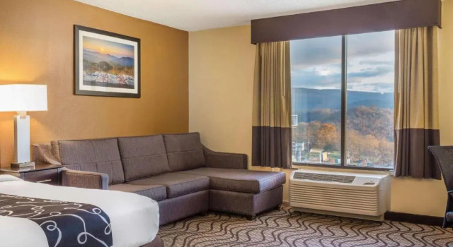 Люкс Garner Hotel Wytheville East by IHG