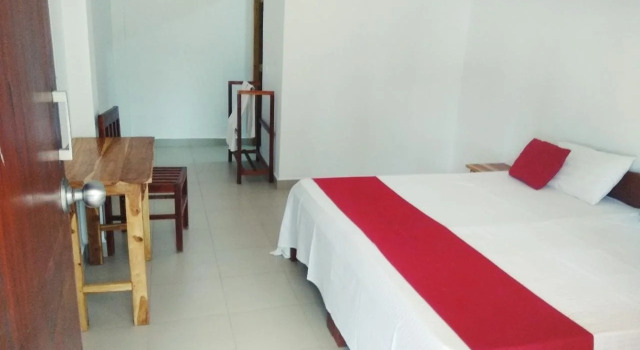 Sea Way Hotel, Buchen Sie Hotel Hotels in Nilaveli mit Pool, Schwimmbad