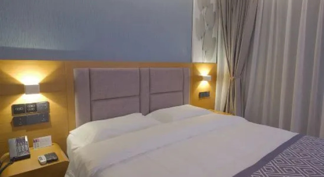 Люкс Superior GreenTree Inn Puyang Ruifengyuan Business Hotel