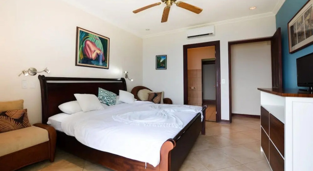 Exquisitely decorated 5th-floor aerie with views of two bays in Flamingo, Buchen Sie Hotel Flamingo Guanacaste